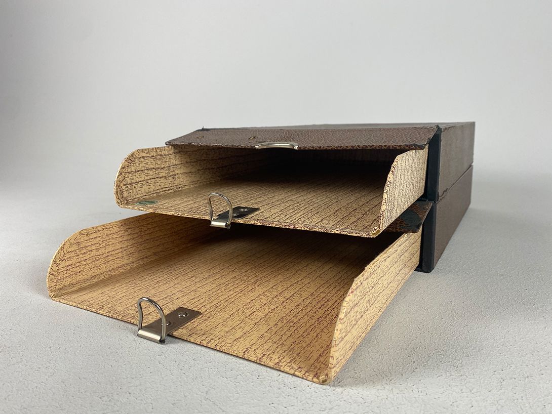 Foto Cardboard Document Desk Case