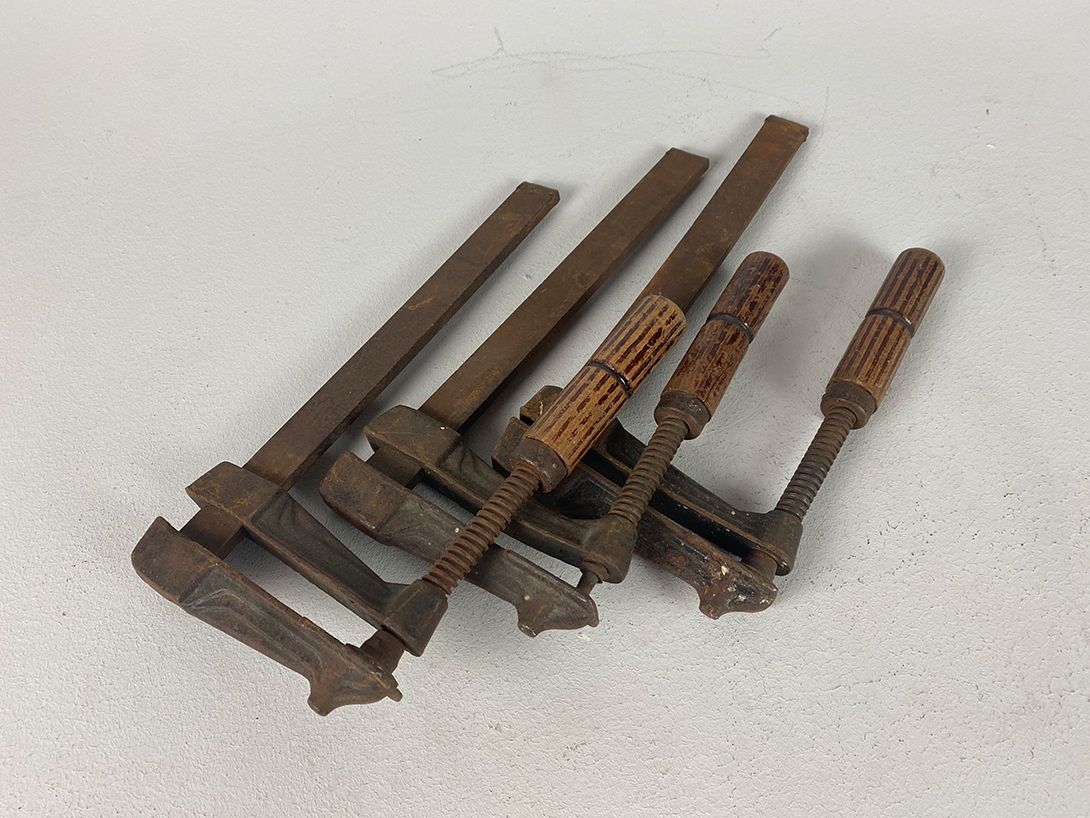 Foto Antique Metal Screw Clamps 34cm