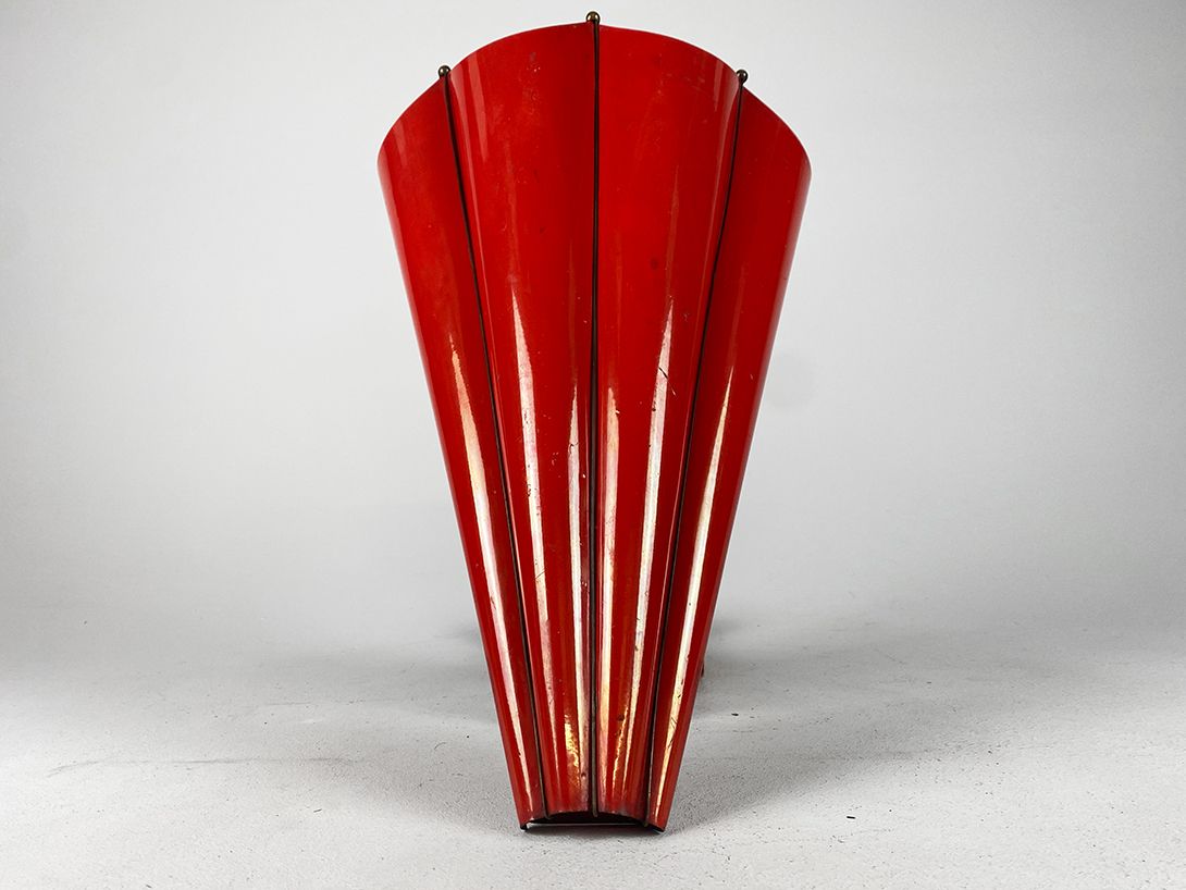 Foto Glossy Red Metal Wall Umbrella Holder