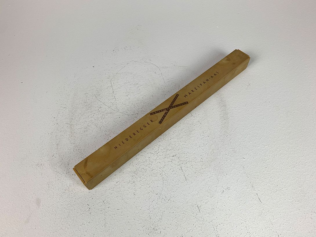 Foto Niederegger Box with Knitting Needles