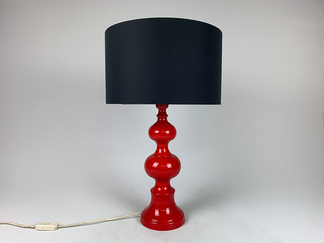 Foto Red Ceramic Lamp with Black Shade 1977 h68