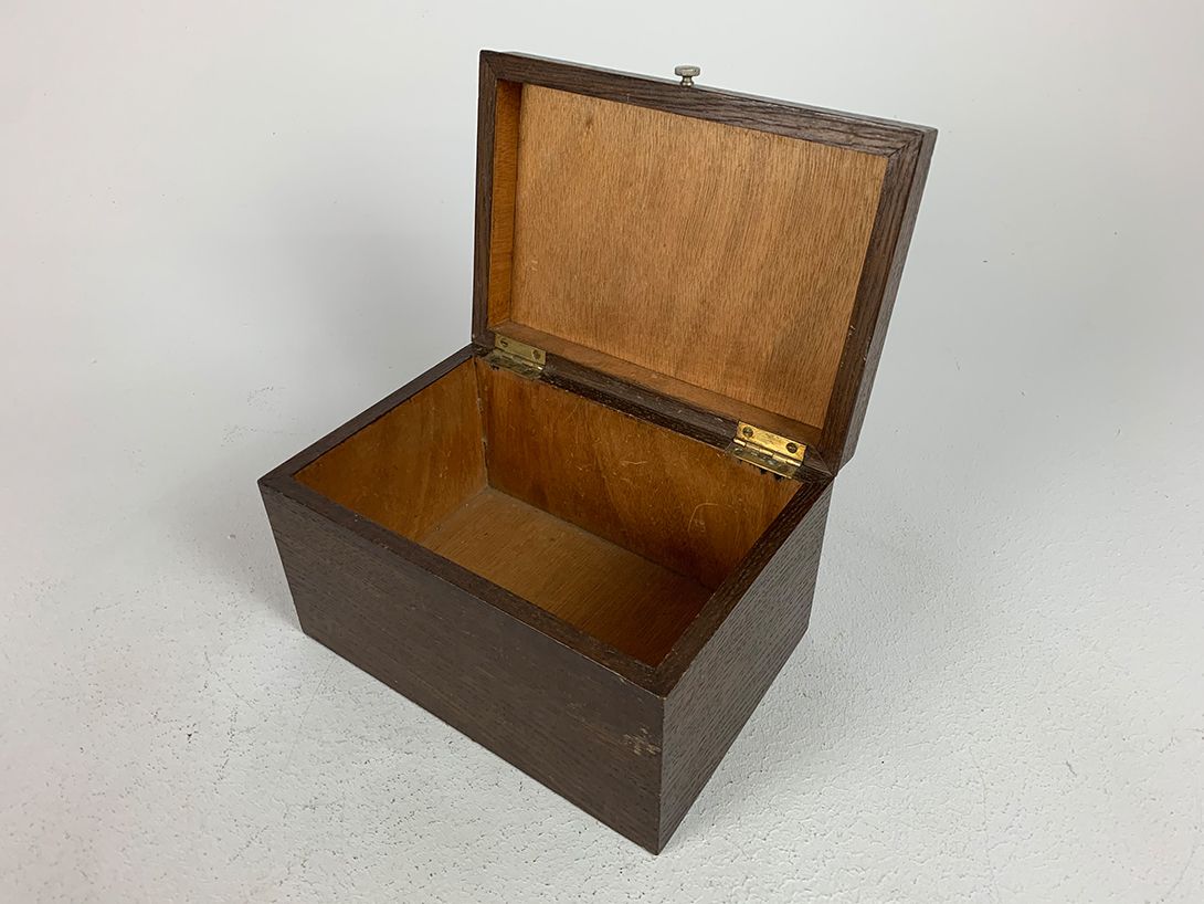 Foto Classic Antique Wooden Box h13x22x15
