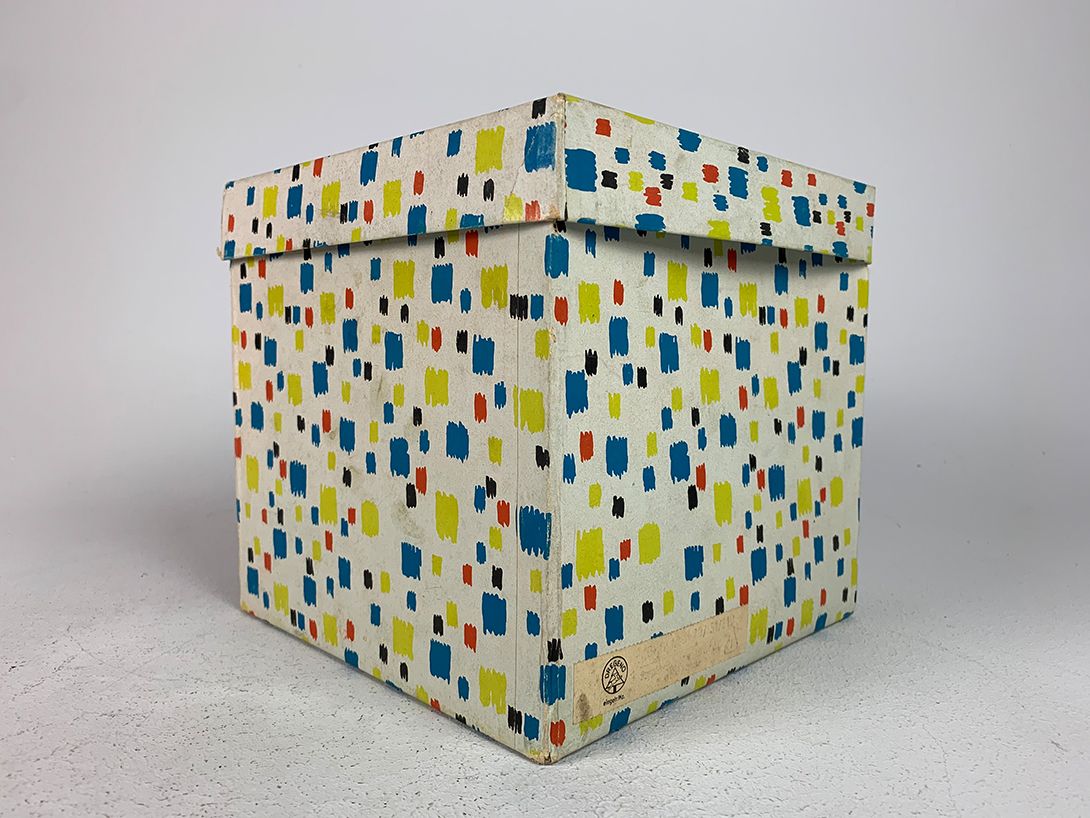 Foto Keller Cardboard Box with Colorful Pattern 1951 h22x22cm