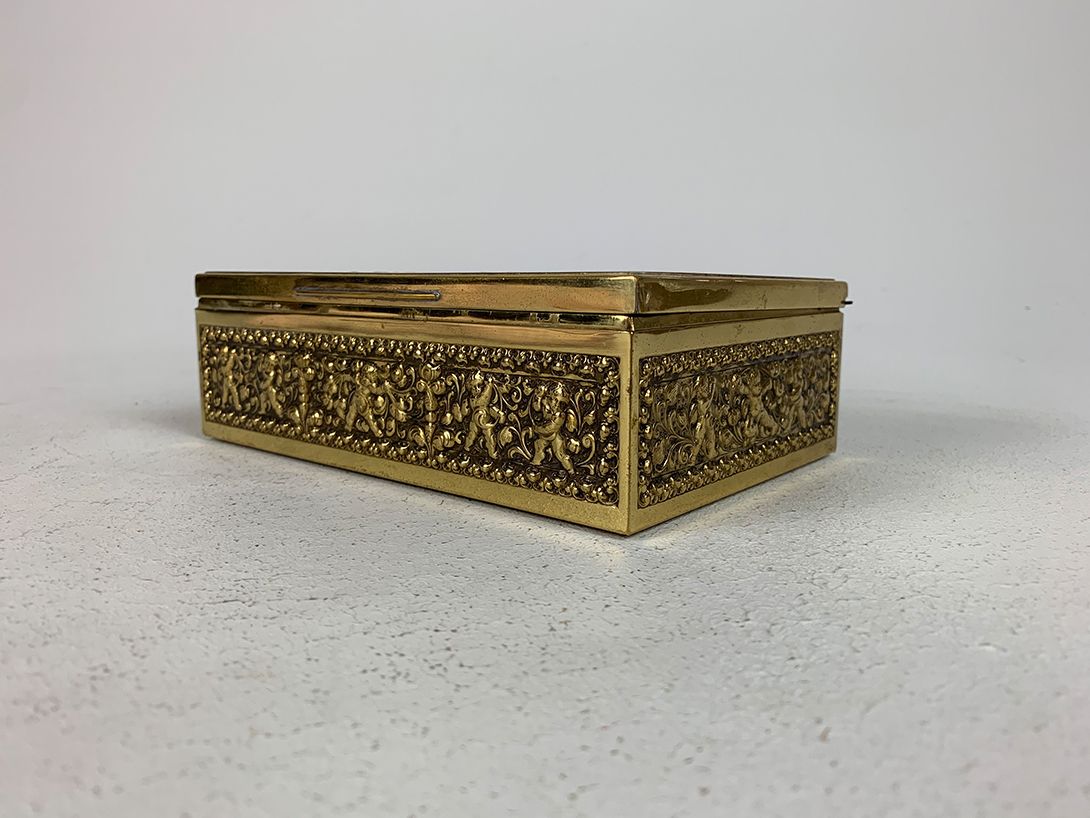 Foto Brass Metal Box with Cherubs 20x13cm