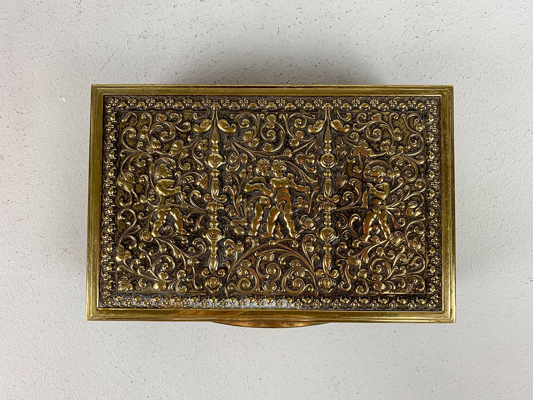 Foto Brass Metal Box with Cherubs 20x13cm