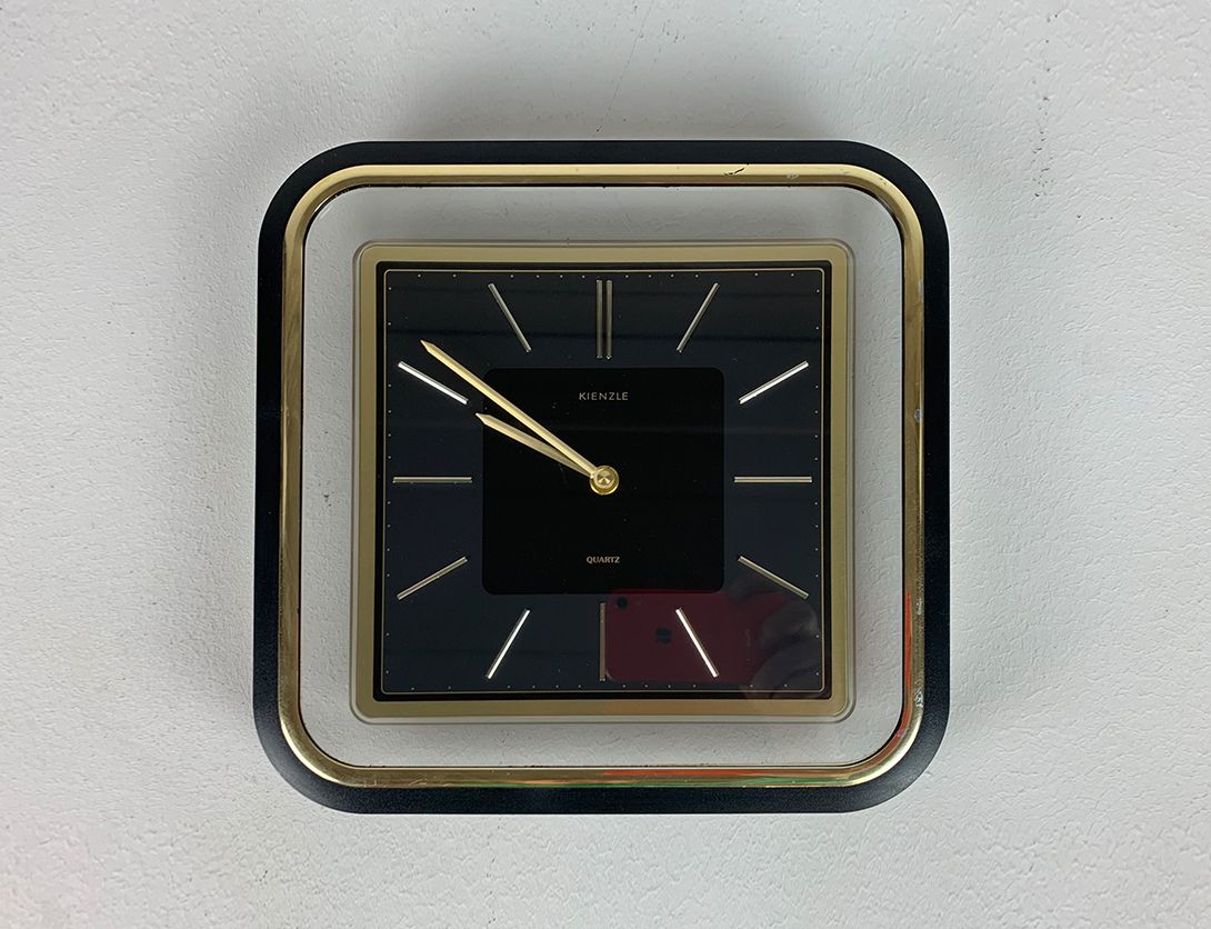 Foto Kienzle Quartz Plexi and Metal Square Wall Clock h28