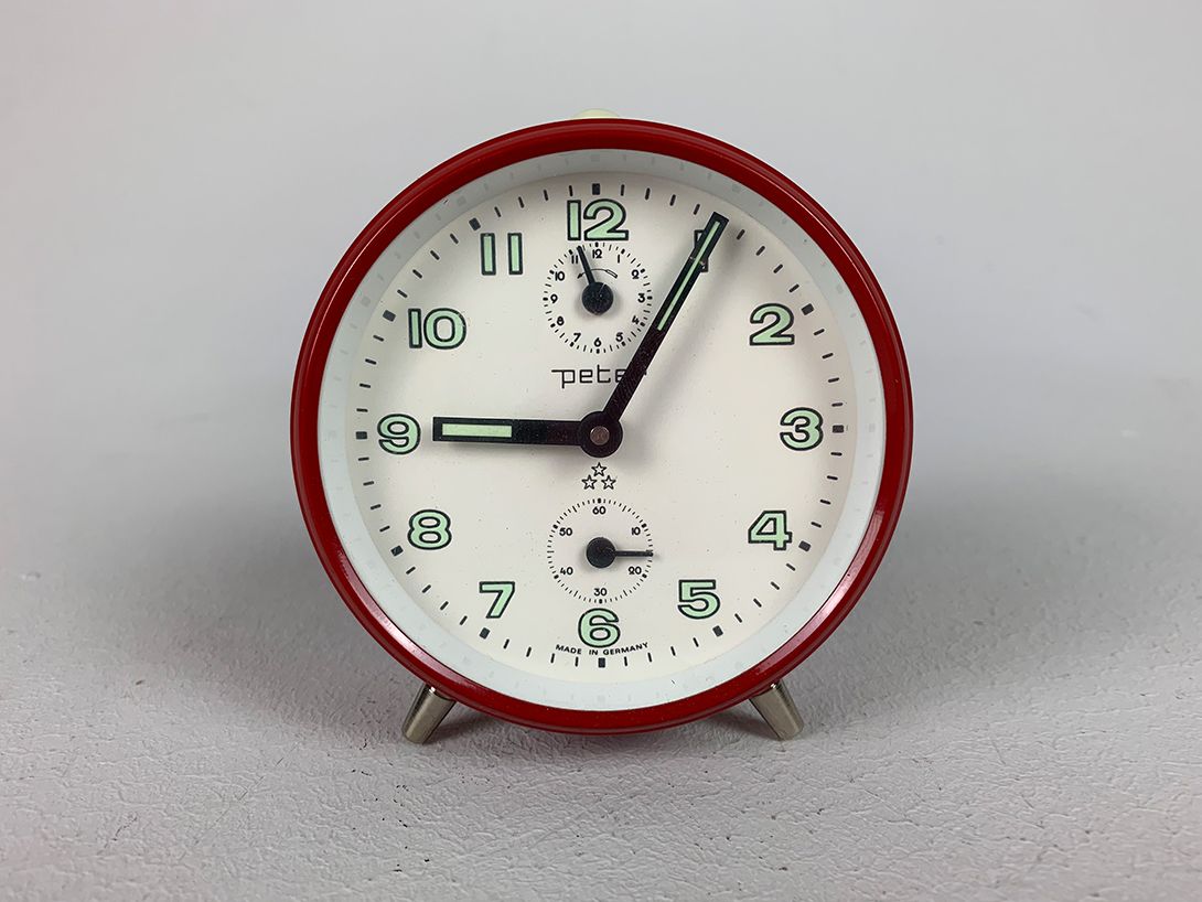 Foto Red Peter Table Clock Three Stars h10