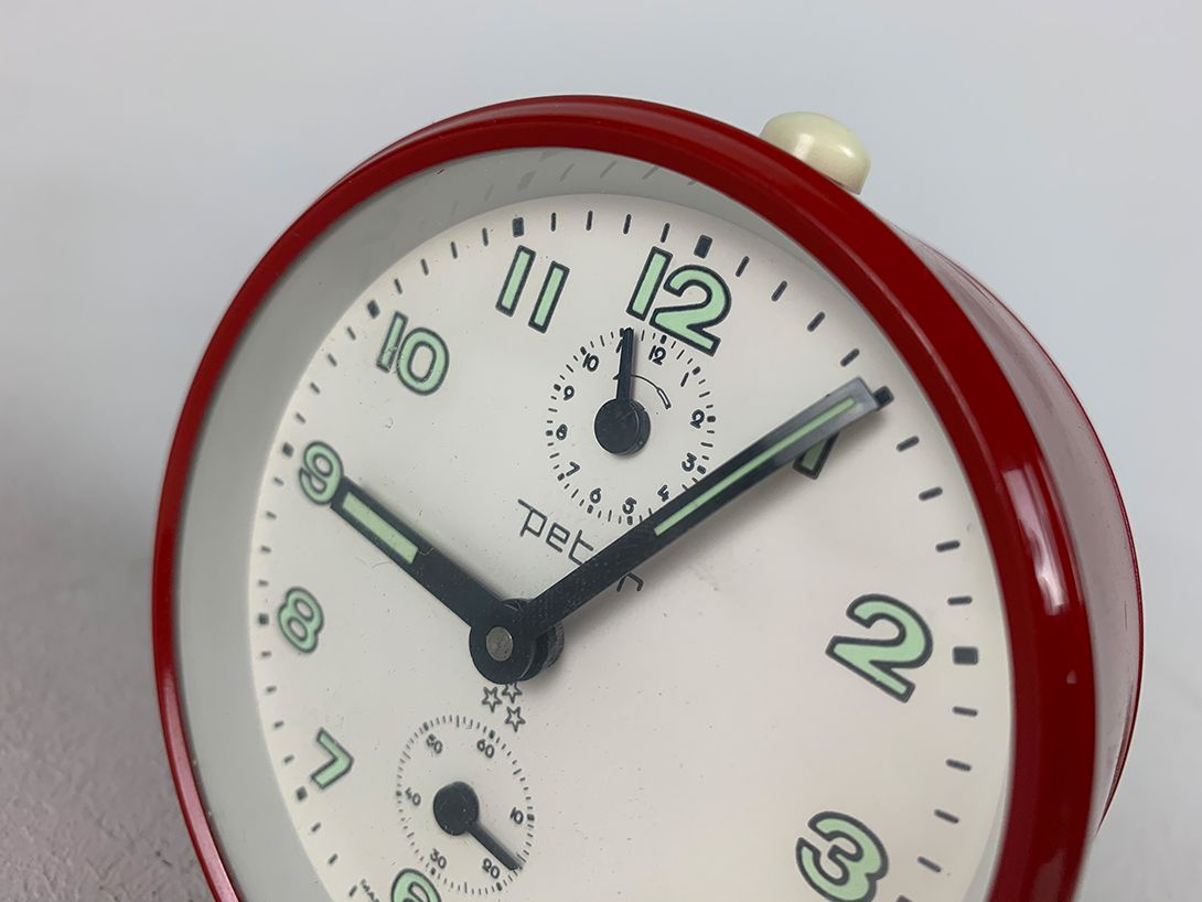 Foto Red Peter Table Clock Three Stars h10