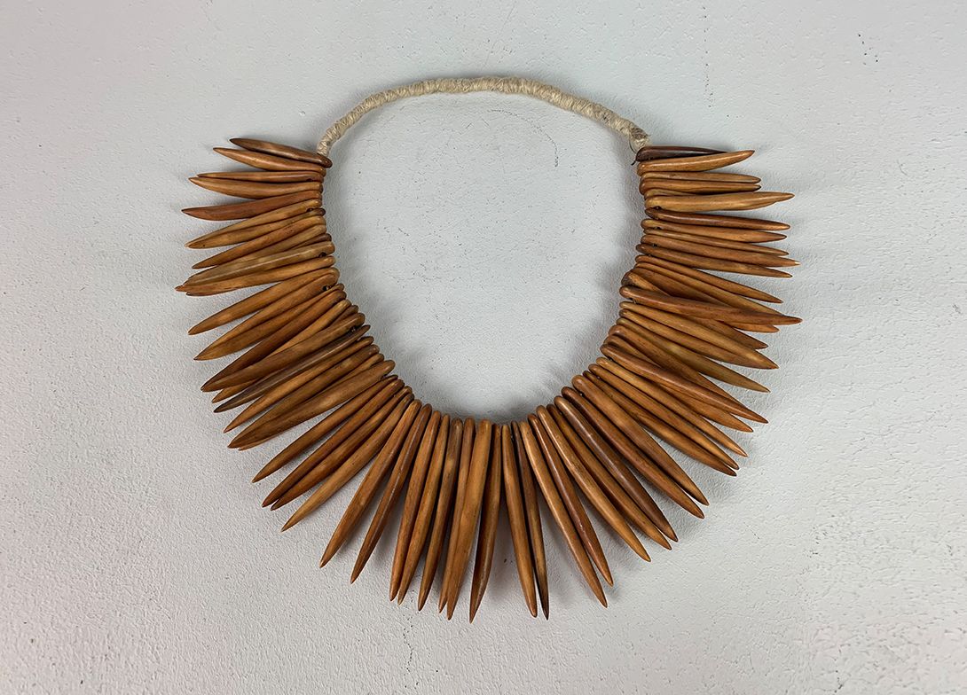 Foto Large Necklace with Wooden Spikes Senegal 1960