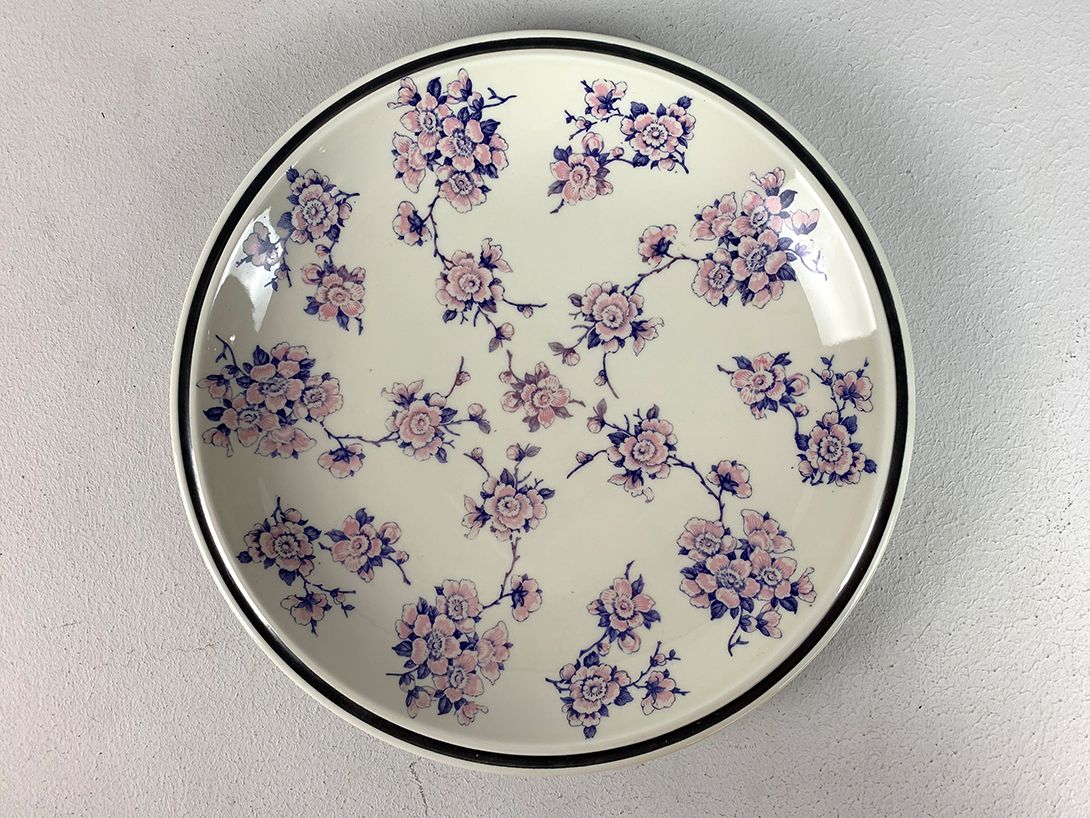 Foto Large Plate with Pale Pink Roses ø29