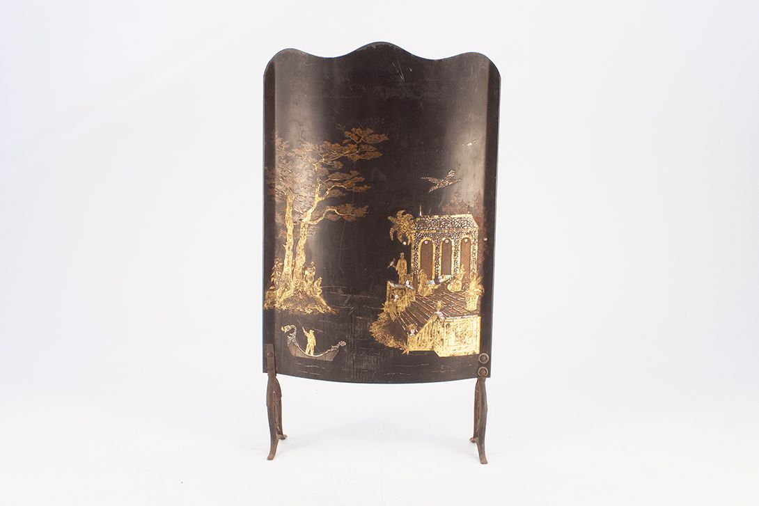 Foto Fireplace Cover with Brass Details