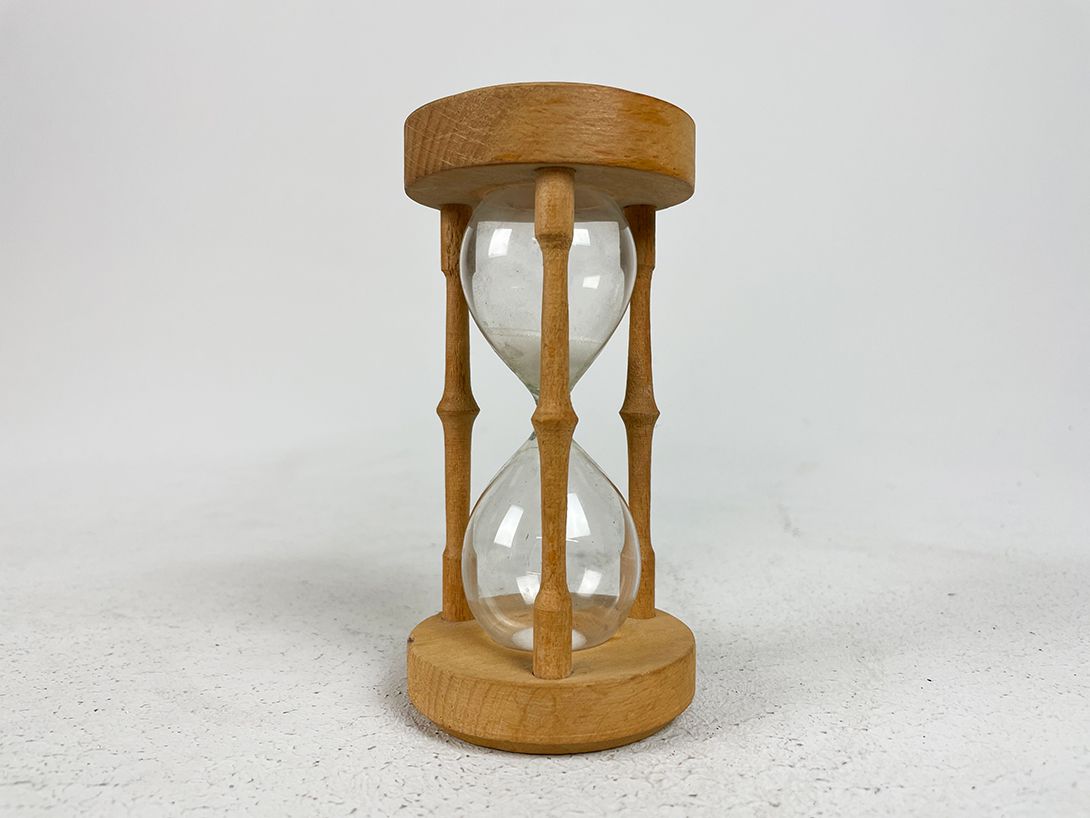 Foto Wooden Hourglass h13x7