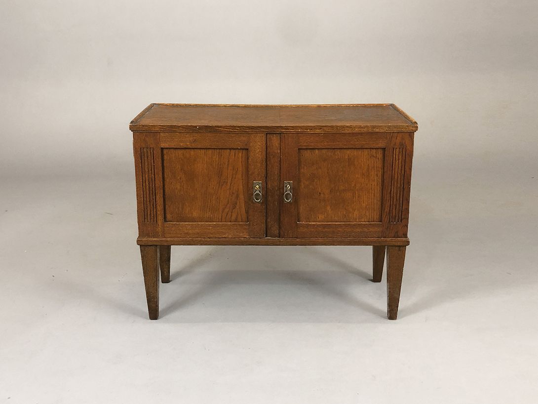 Foto Small Wooden Commode w78