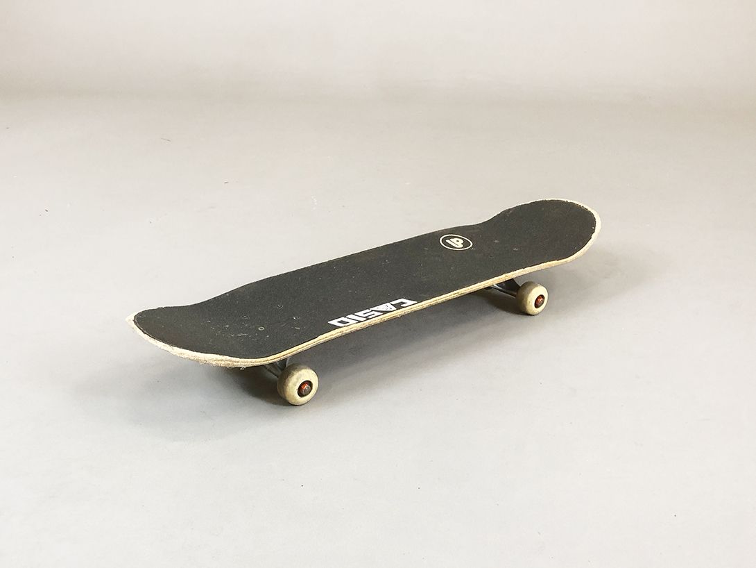 Foto Authentic Nineties Skateboard Berlin, 80cm