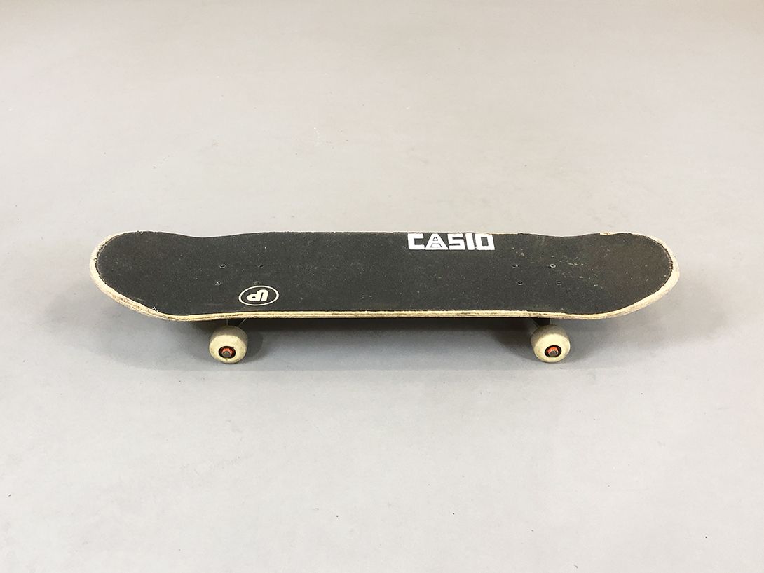 Foto Authentic Nineties Skateboard Berlin, 80cm