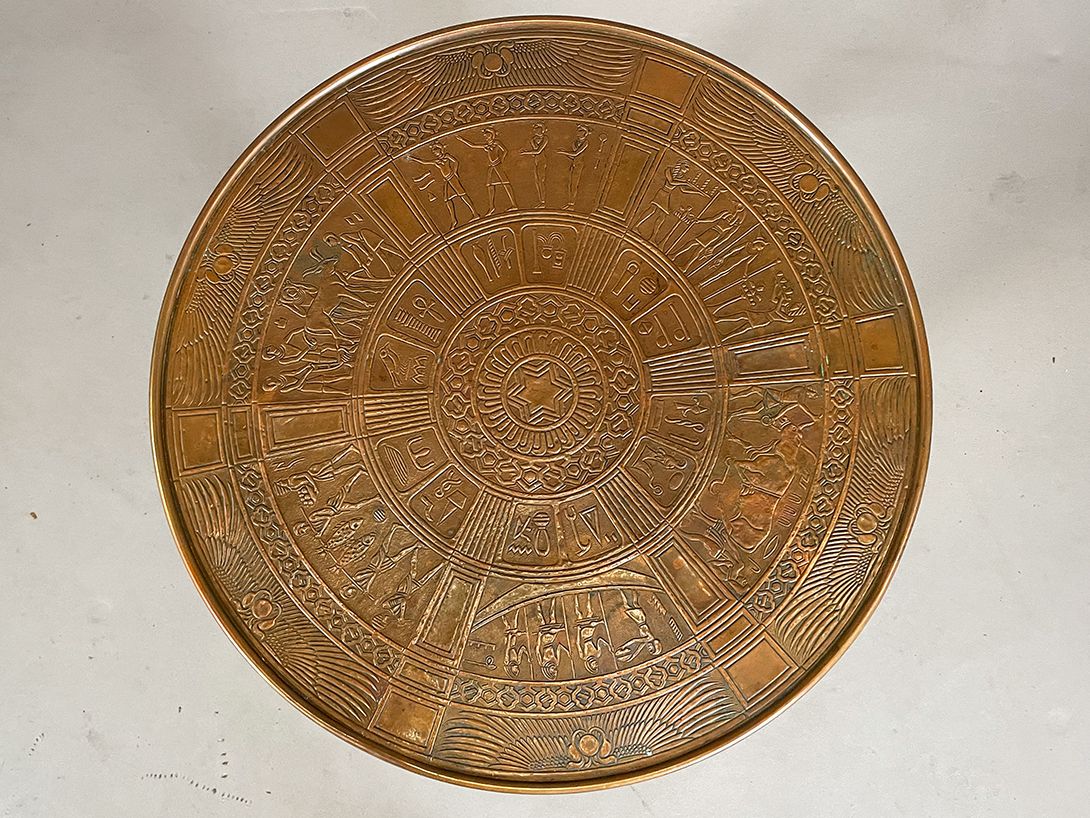 Foto Egyptian Hieroglyph Side Table h66x60