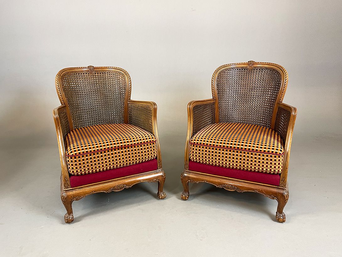 Foto Solid Rattan Armchair with Checkered Velours Cushion