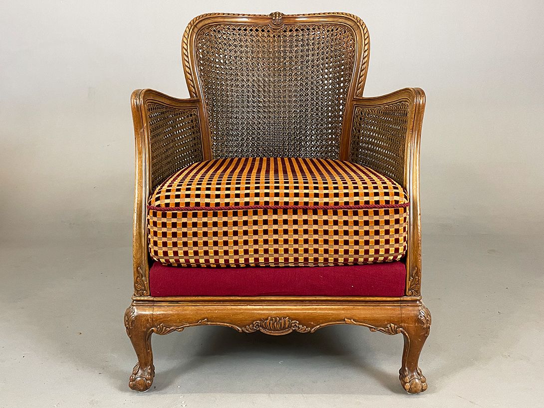 Foto Solid Rattan Armchair with Checkered Velours Cushion