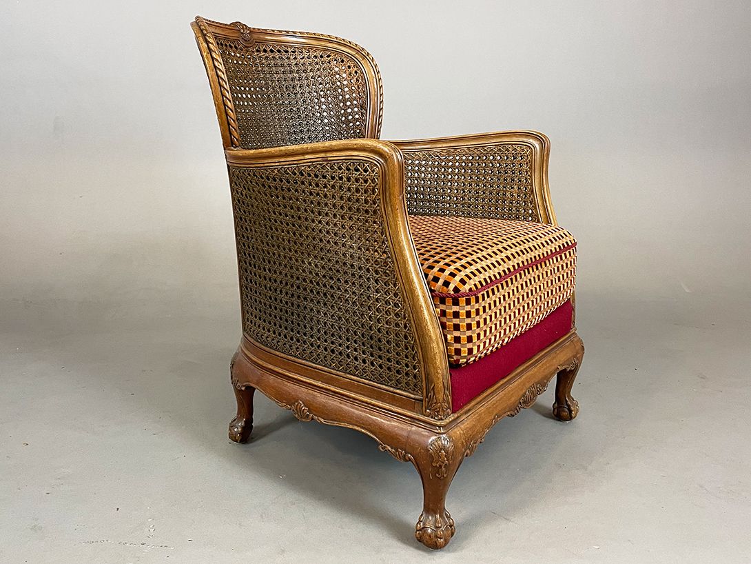 Foto Solid Rattan Armchair with Checkered Velours Cushion