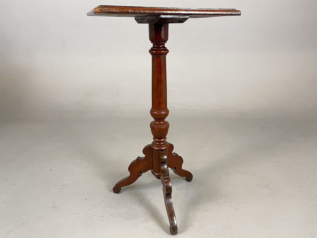 Foto Elegant OP Art Side Table h76x44x33