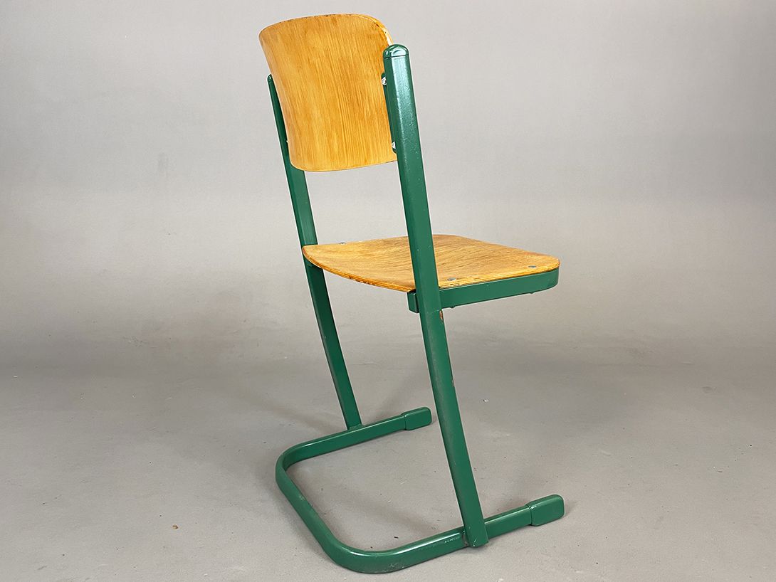 Foto German School Chair with Green Metal Frame