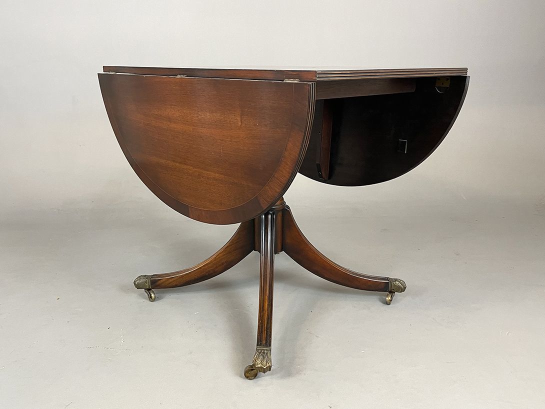 Foto Dark Brown Foldable Dining Table h76x136x92