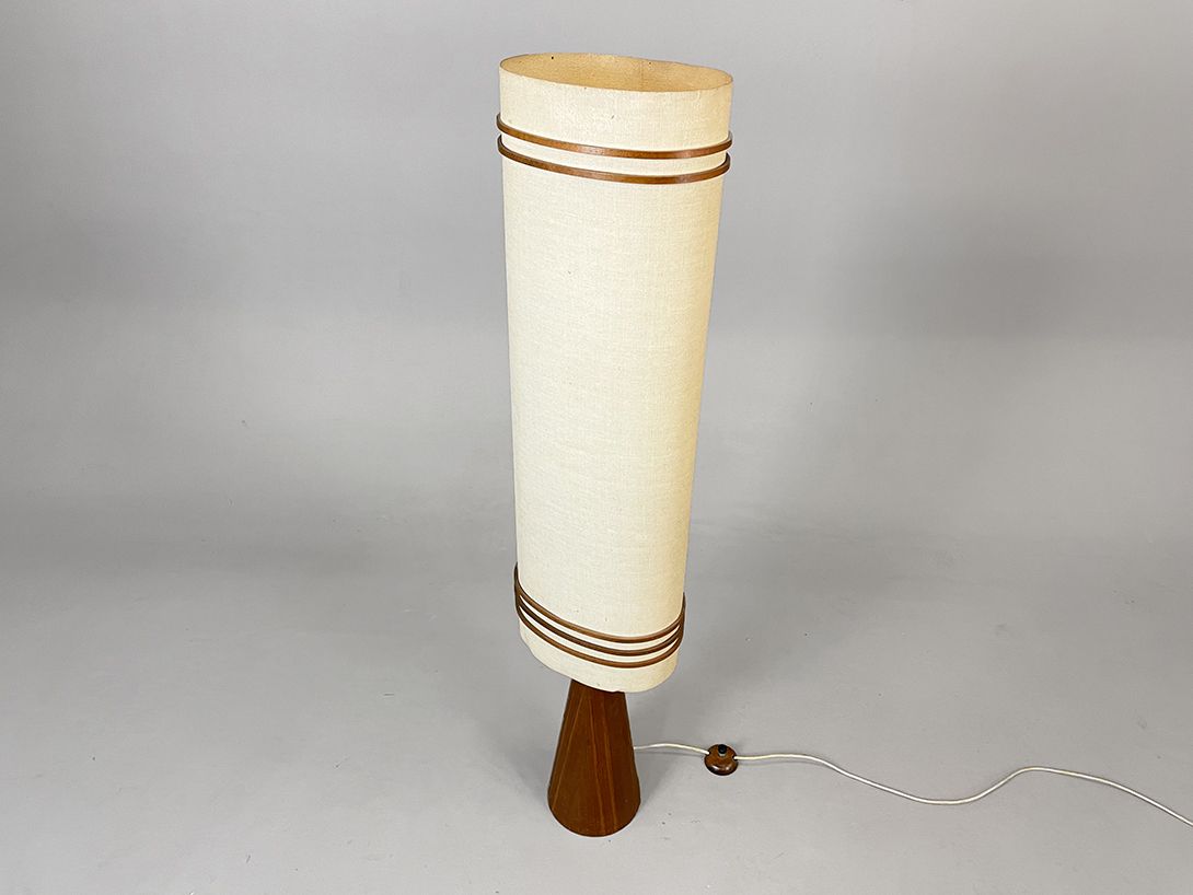 Foto Danish Teak Floor Lamp with Beige Linen Shade and Wooden Rims h142 A2