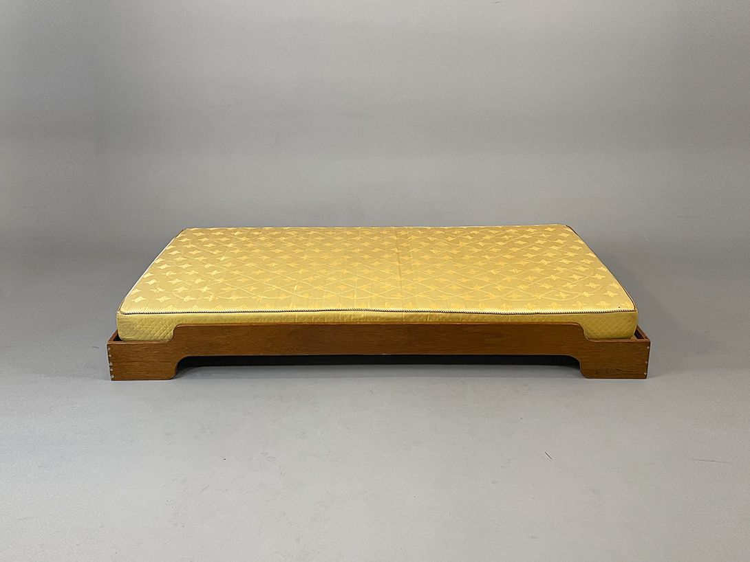 Foto Danish Staple Teak Bed with Mattress