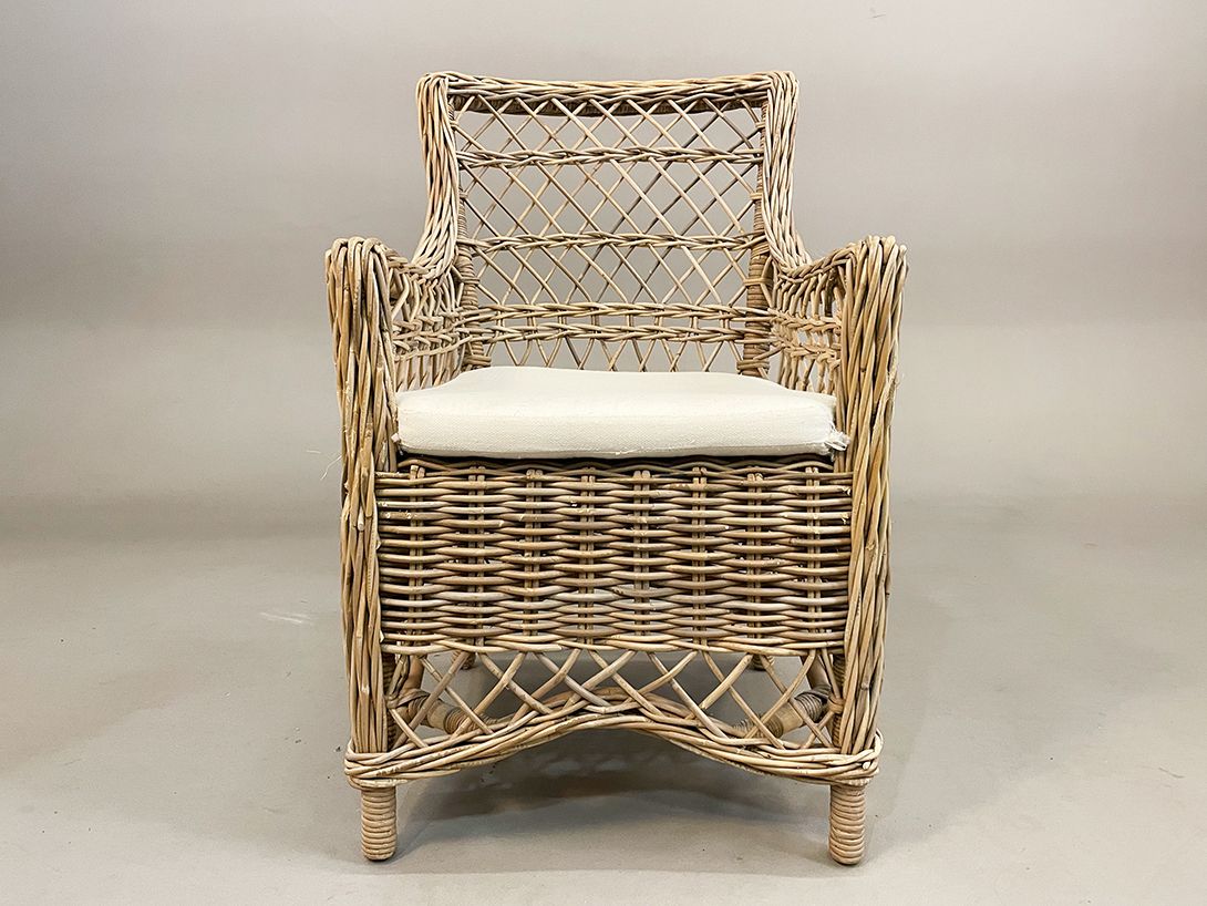 Foto Wicker Armchair with White Cushion