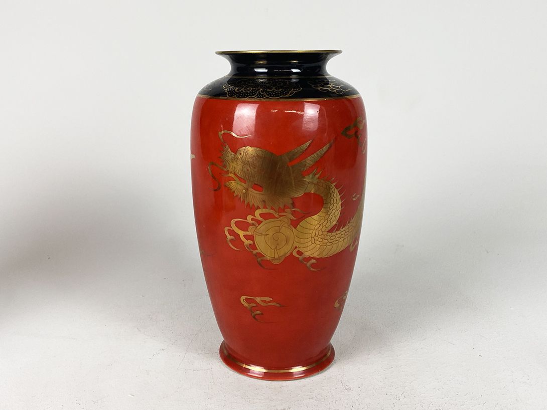 Foto Red Chinese Porcelain Vase h31x17
