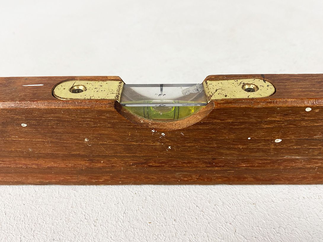 Foto Teak Water Scale