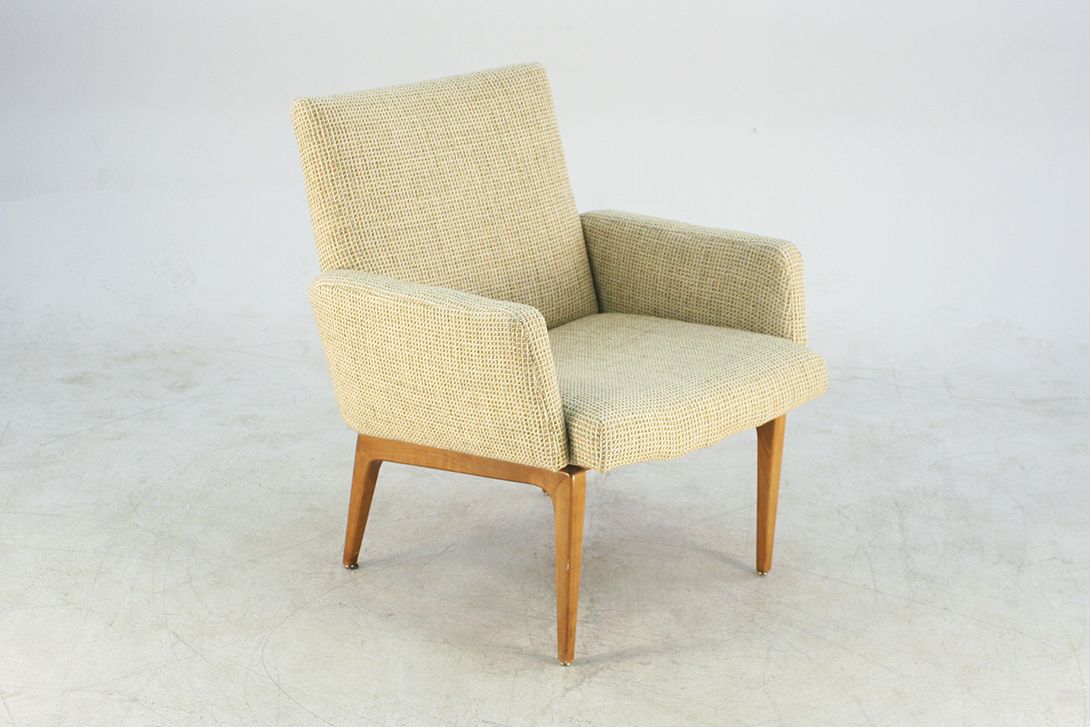 Foto Beige Upholstered Armchair