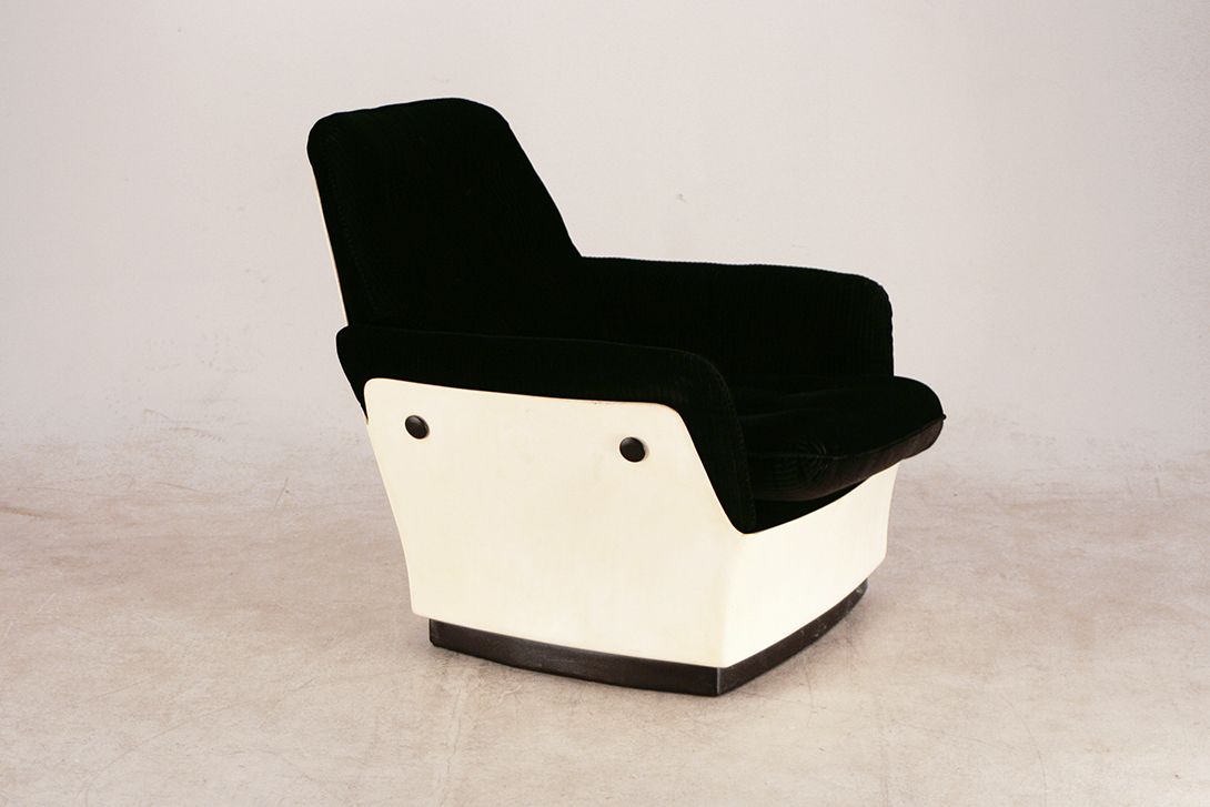 Foto Black Velour Space Age Armchair