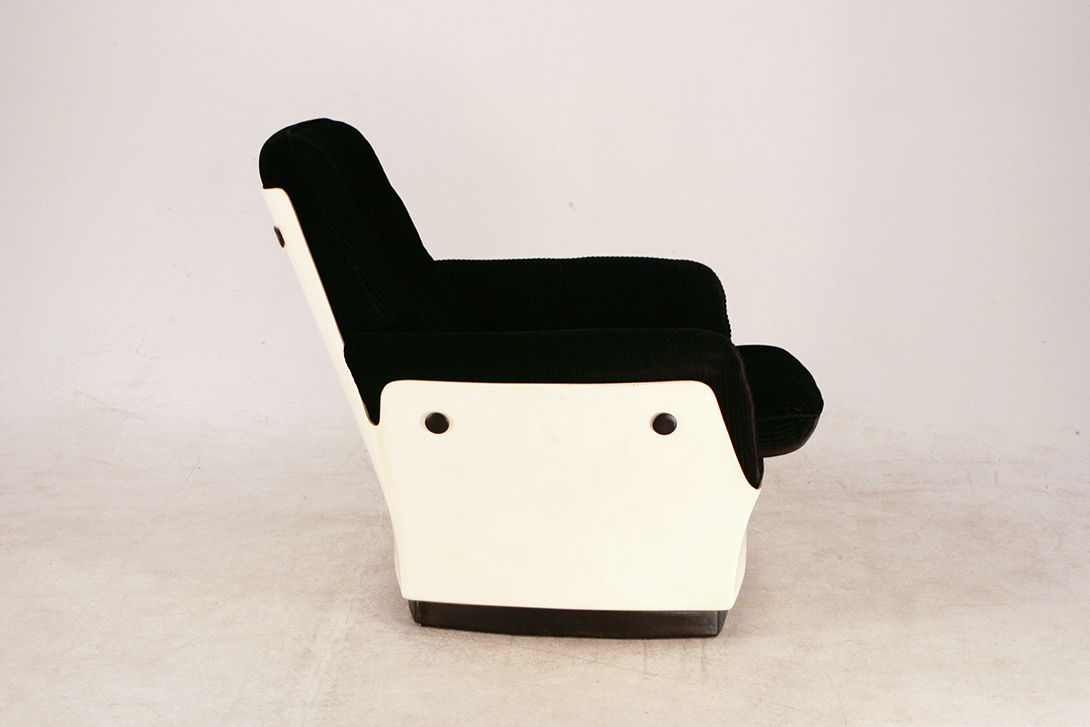 Foto Black Velour Space Age Armchair