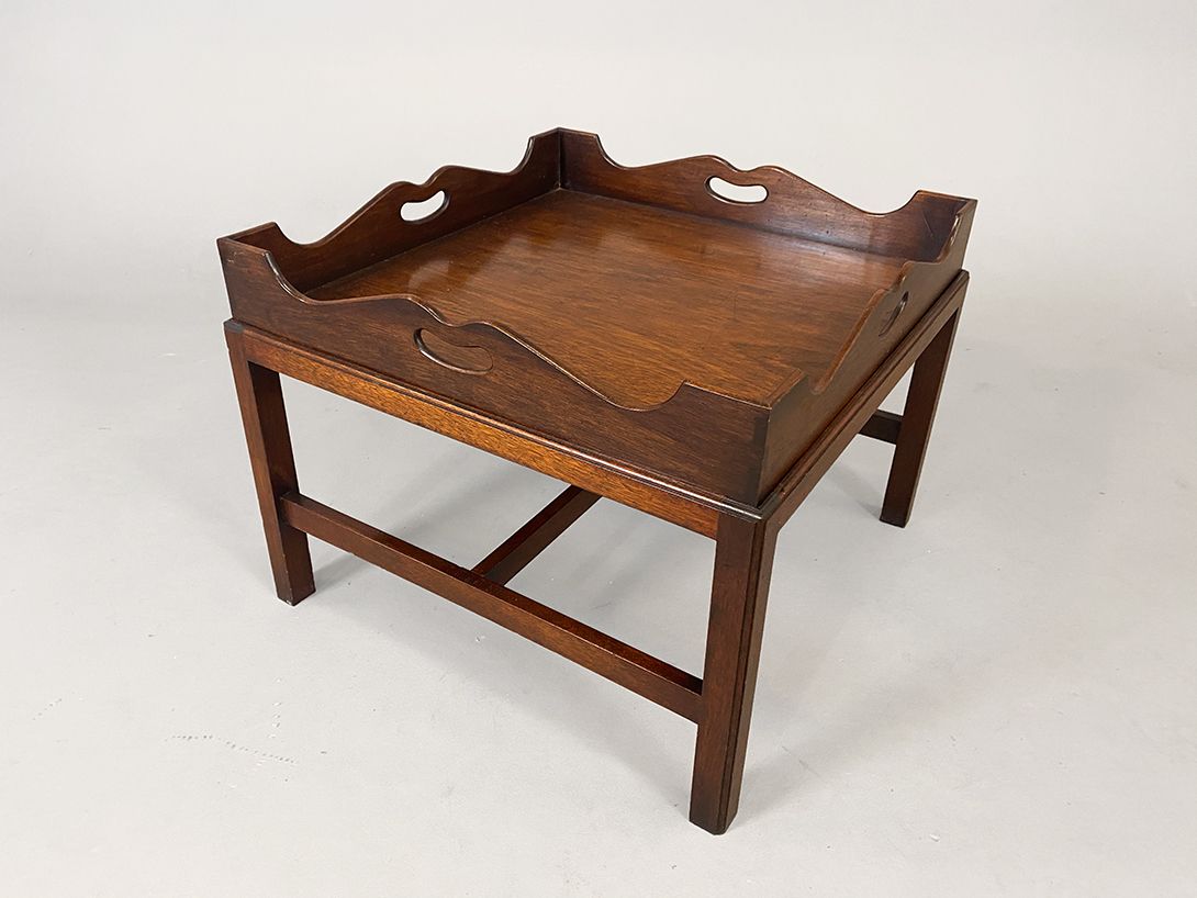 Foto Coffee Table with detachable Tray h47x61