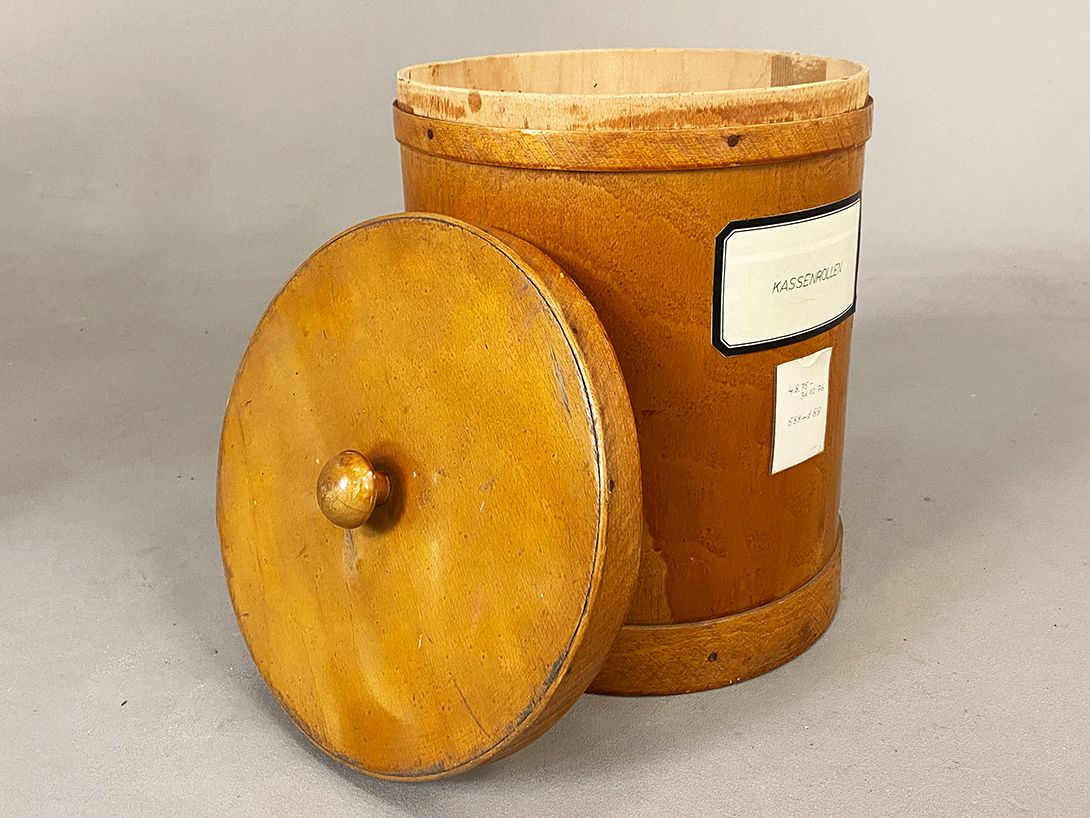Foto Small Wooden Vessel h34x29 Luckau 1920