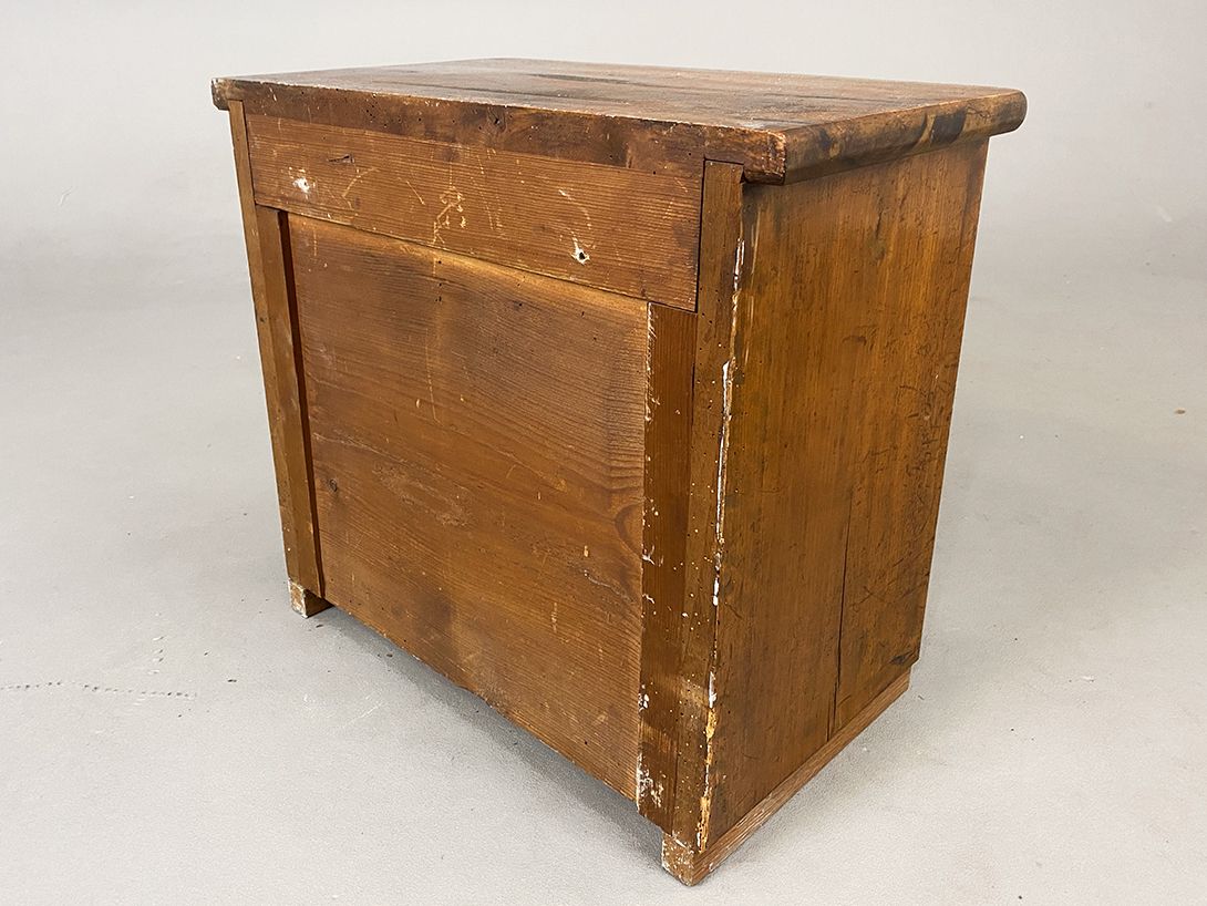 Foto Small Rustic Wooden Drawer h42x46x27
