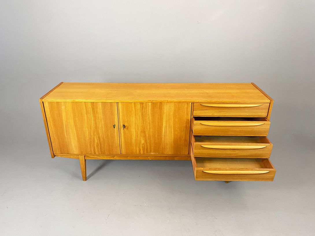 Foto Sideboard Serie 601 Franz Ehrlich GDR 1960 w190