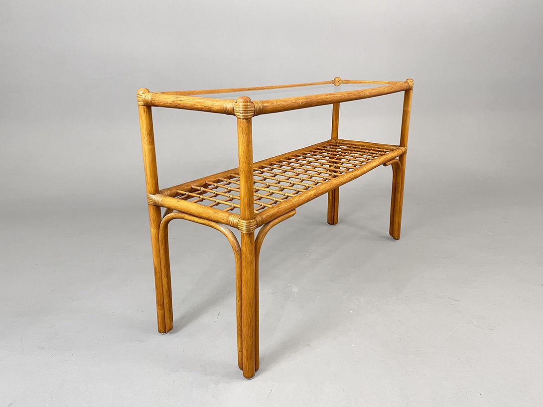 Foto Bamboo Shelf with Glass Top