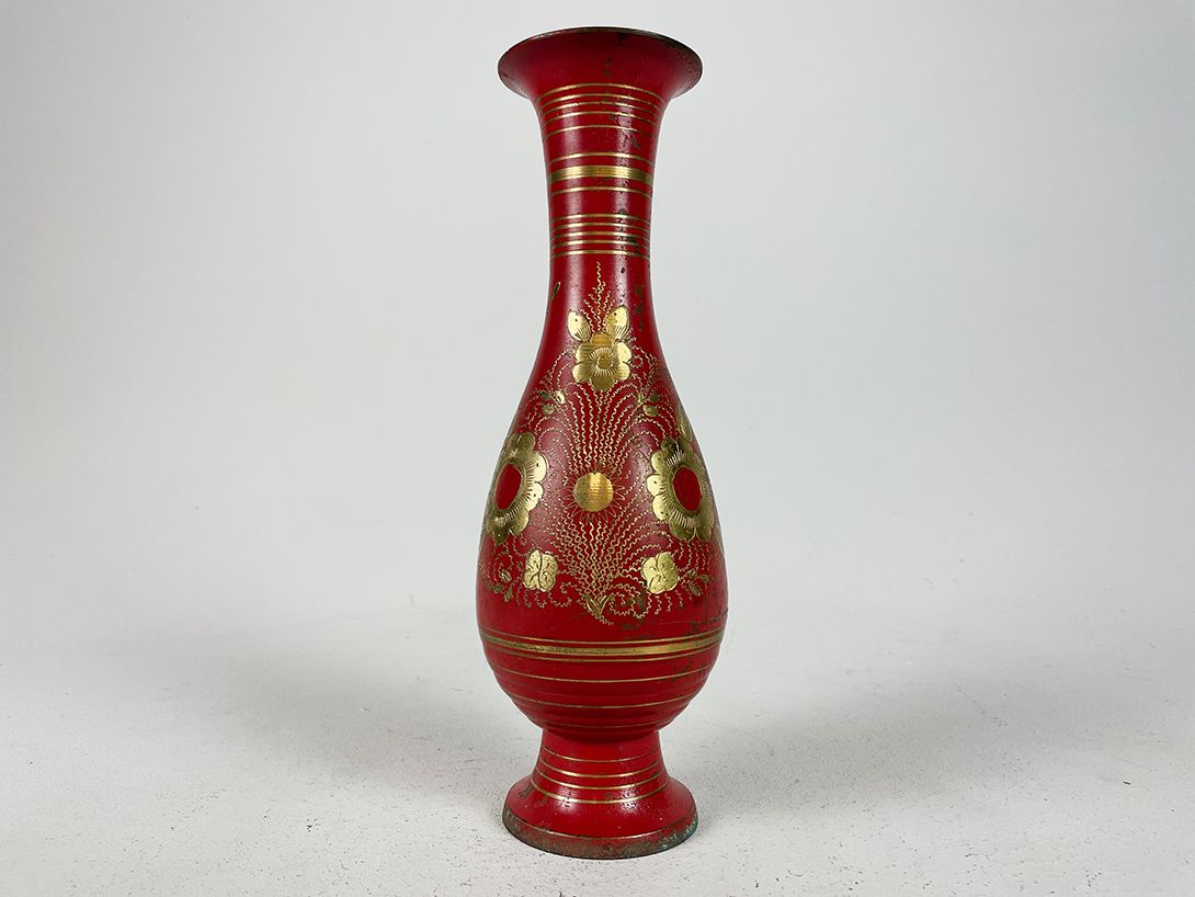 Foto Red Oriental Metal Vase h28