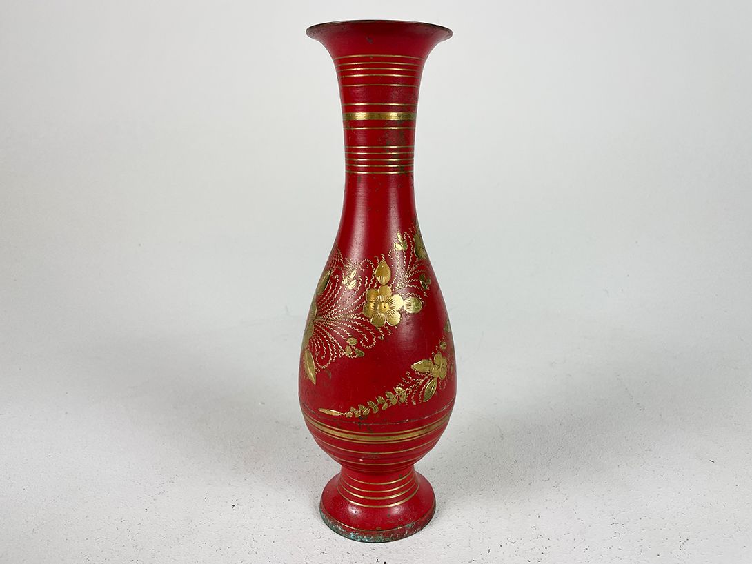 Foto Red Oriental Metal Vase h28
