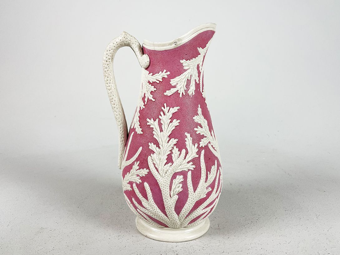 Foto Antique Pink Porcelain Jug with Corals h24