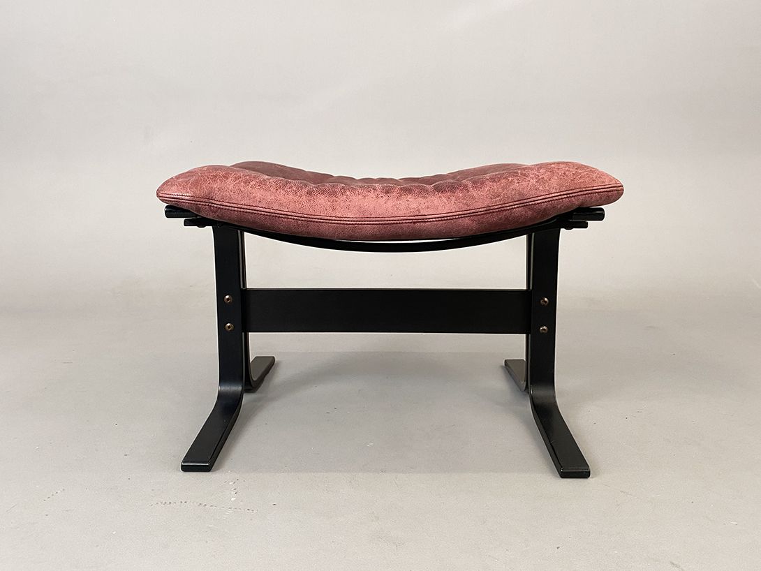 Foto Berry Leather Ottoman