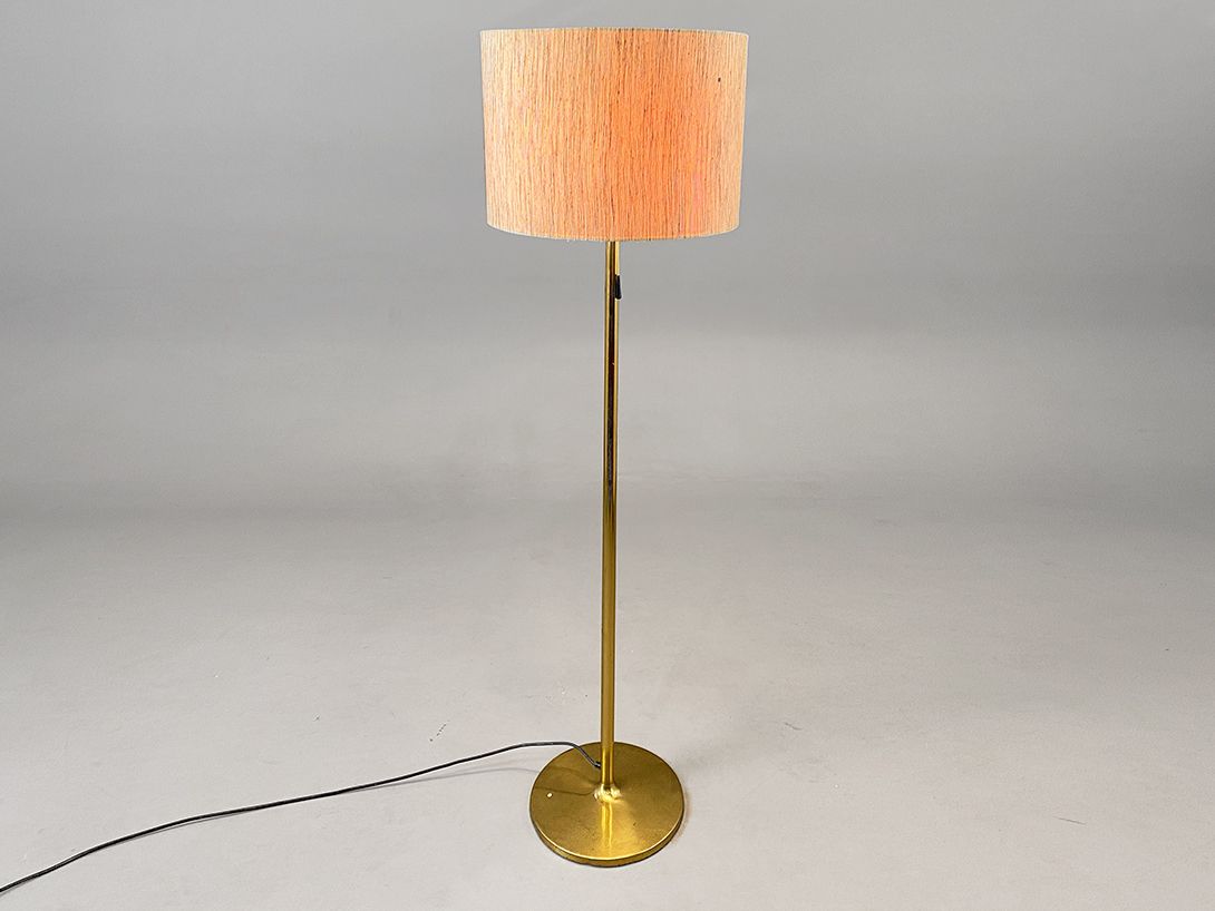 Foto Brass Floor Lamp with Beige Shield h165 F2