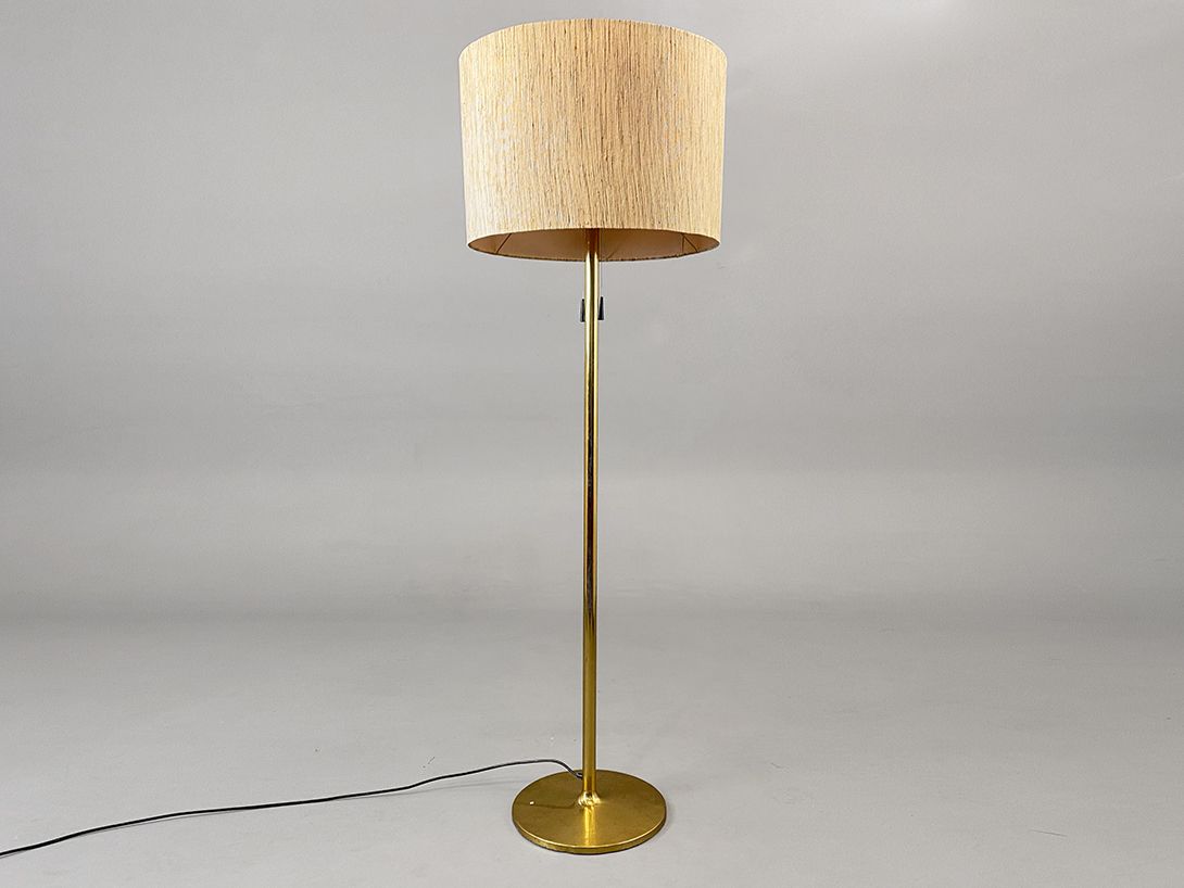 Foto Brass Floor Lamp with Beige Shield h165 F2