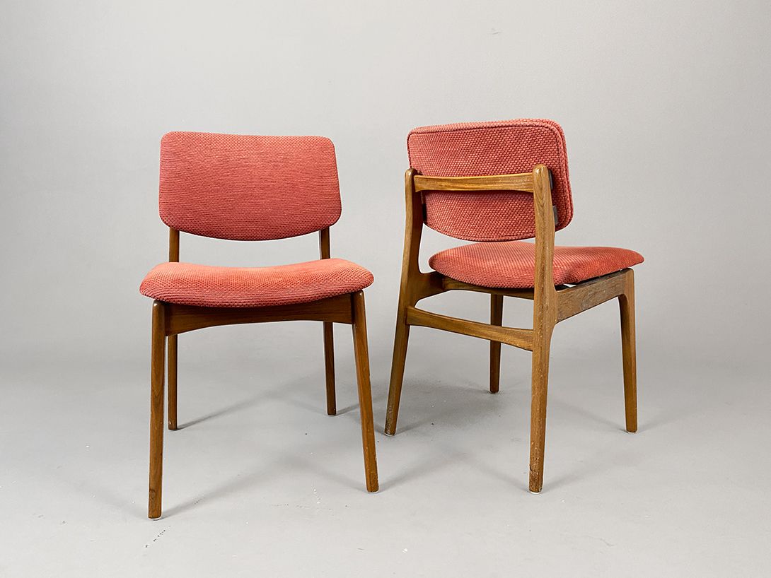 Foto Danish Red Upholstered Teak Chair