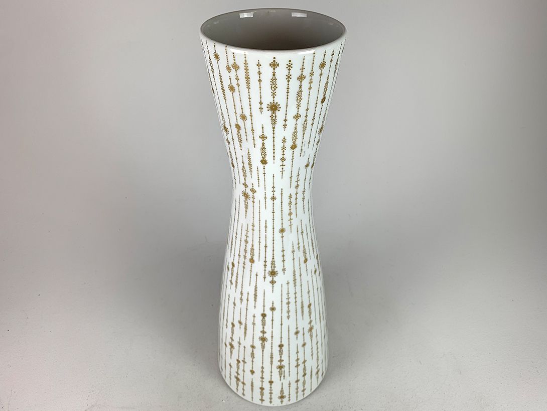 Foto Tall White Rosenthal Porcelain Floor Vase with Gold Details h65