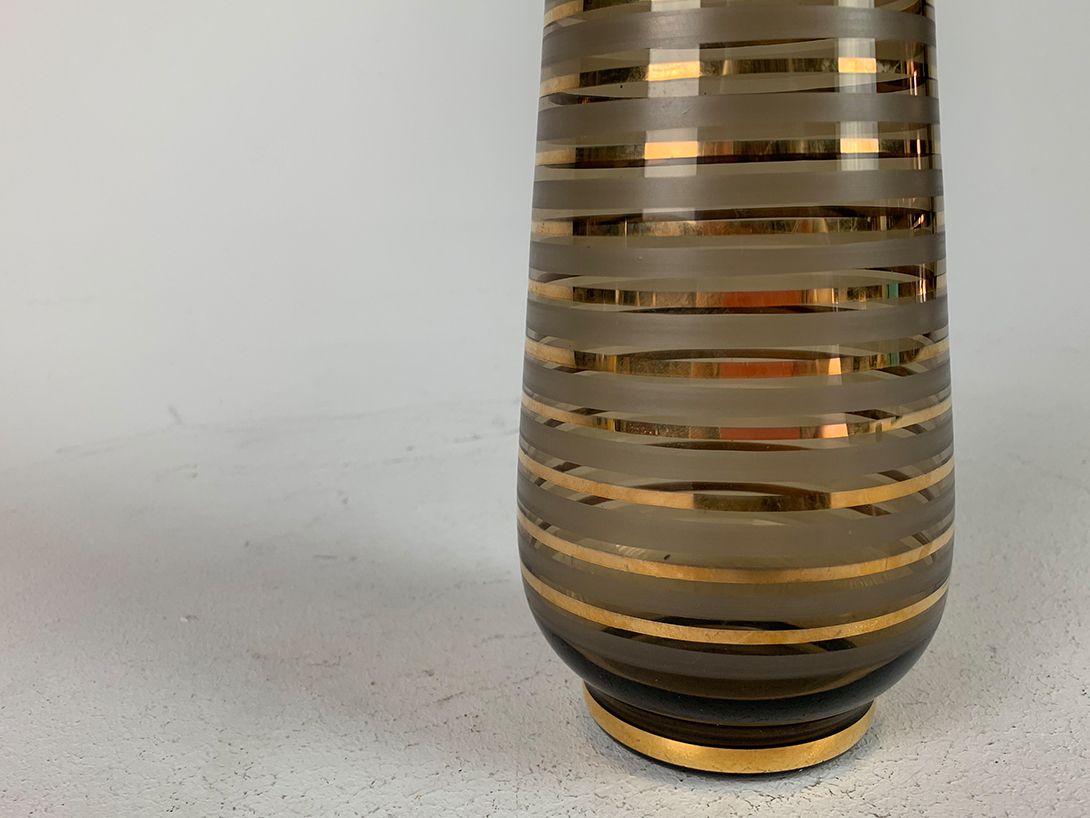 Foto Smoked Glass Vase with Golden Stripes 1953 h30