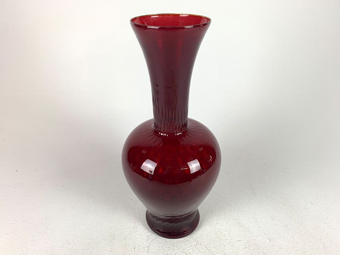 Foto Tall Red Glass Vase h45