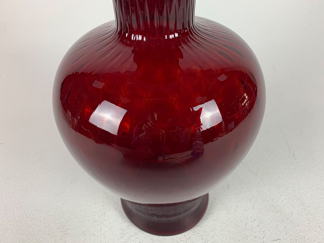 Foto Tall Red Glass Vase h45